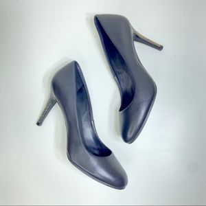 Tory Burch Mabel Water Snake Leather Heels US 5M